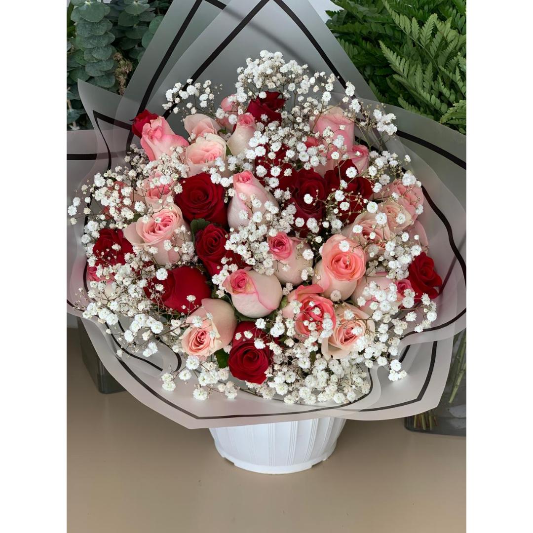 Pink & Red Rose Sweetheart Bouquet